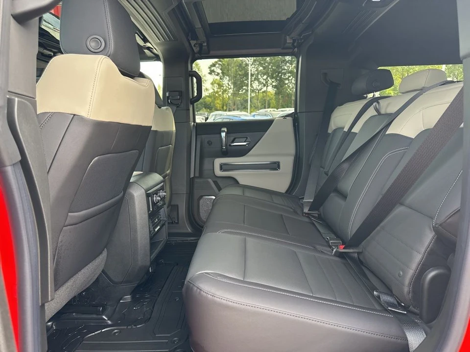 2026 GMC Hummer EV - Image 12 of 12