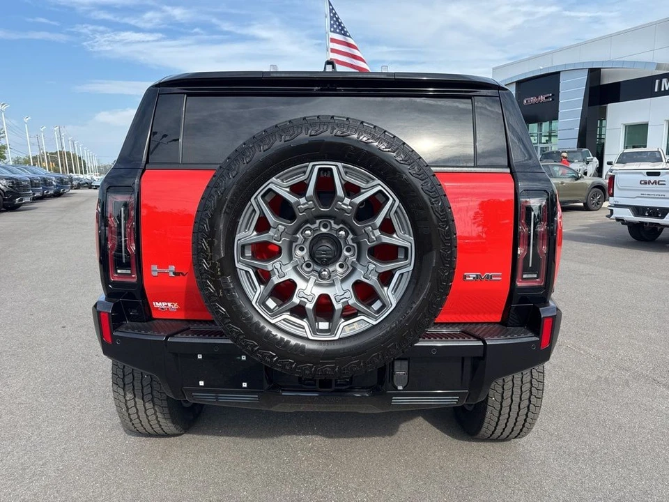 2026 GMC Hummer EV - Image 4 of 12