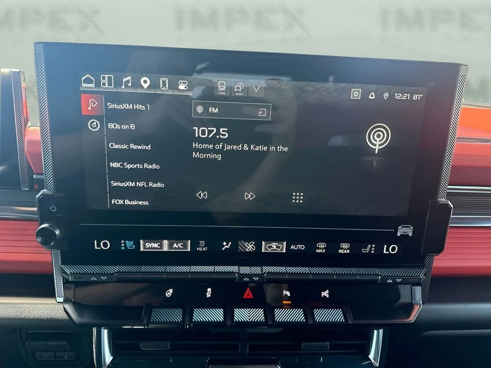 2026 GMC Hummer EV - Image 20 of 31