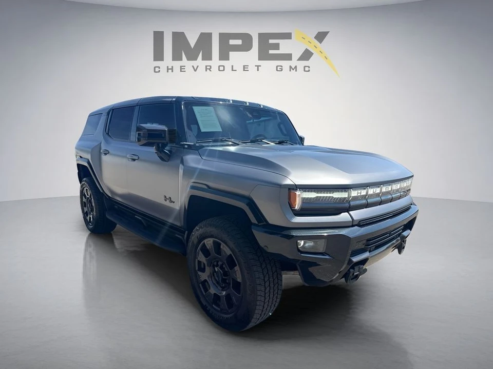 2026 GMC Hummer EV - Image 7 of 31