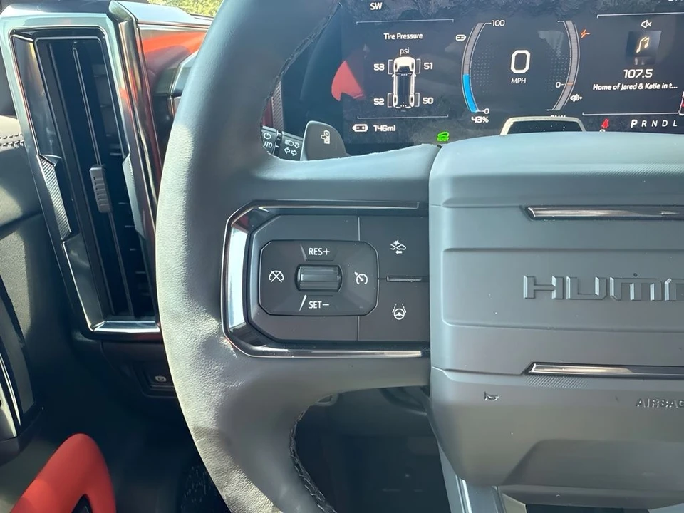 2026 GMC Hummer EV - Image 17 of 31