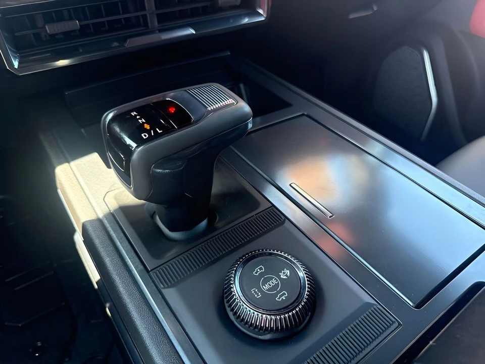 2026 GMC Hummer EV - Image 20 of 31