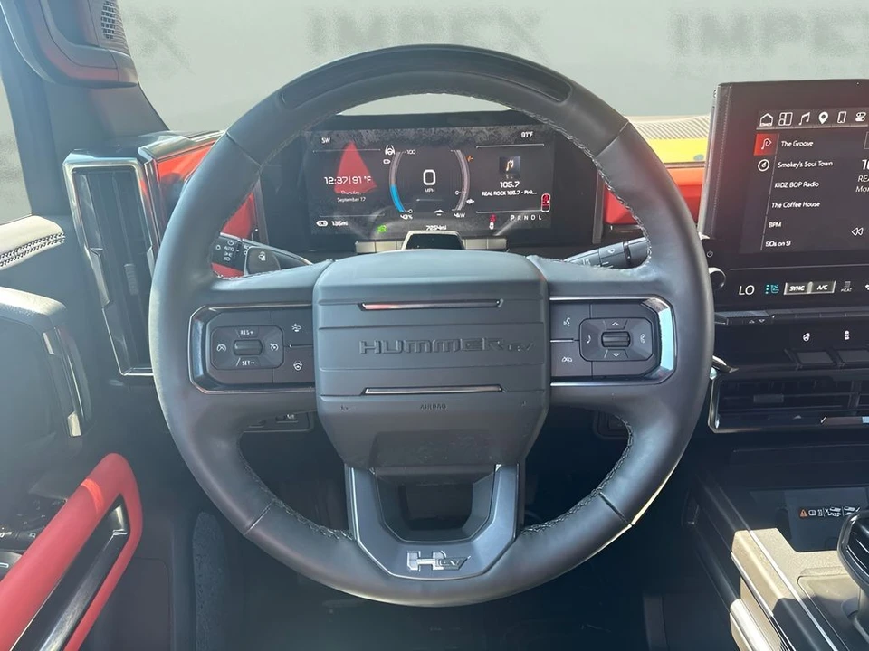 2026 GMC Hummer EV - Image 17 of 31