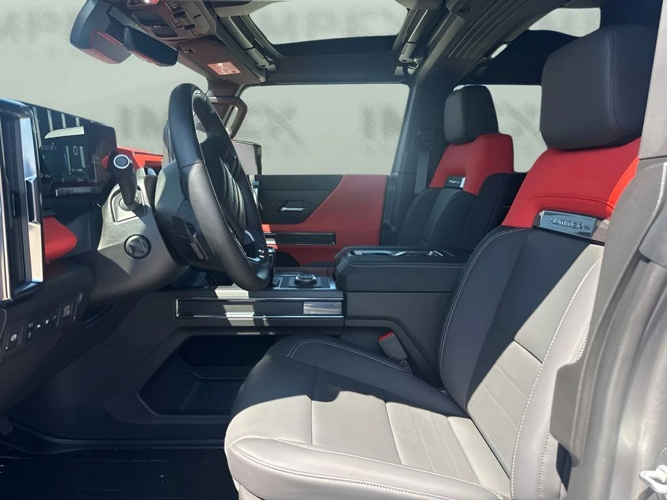 2026 GMC Hummer EV - Image 10 of 31