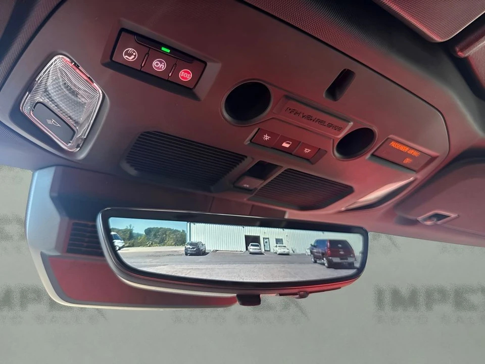 2026 GMC Hummer EV - Image 27 of 31