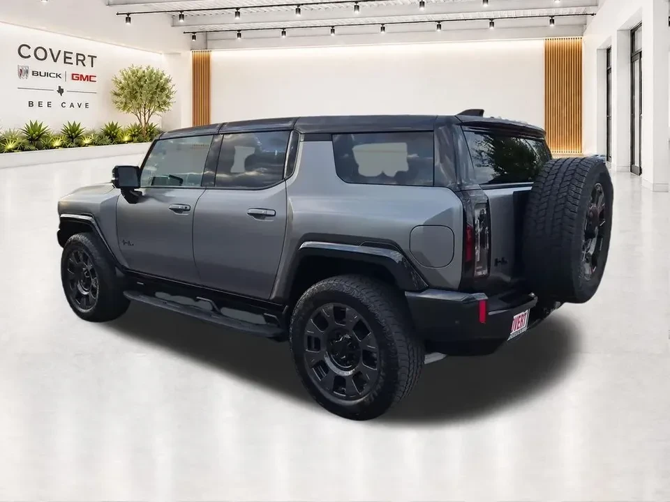 2026 GMC Hummer EV - Image 9 of 19