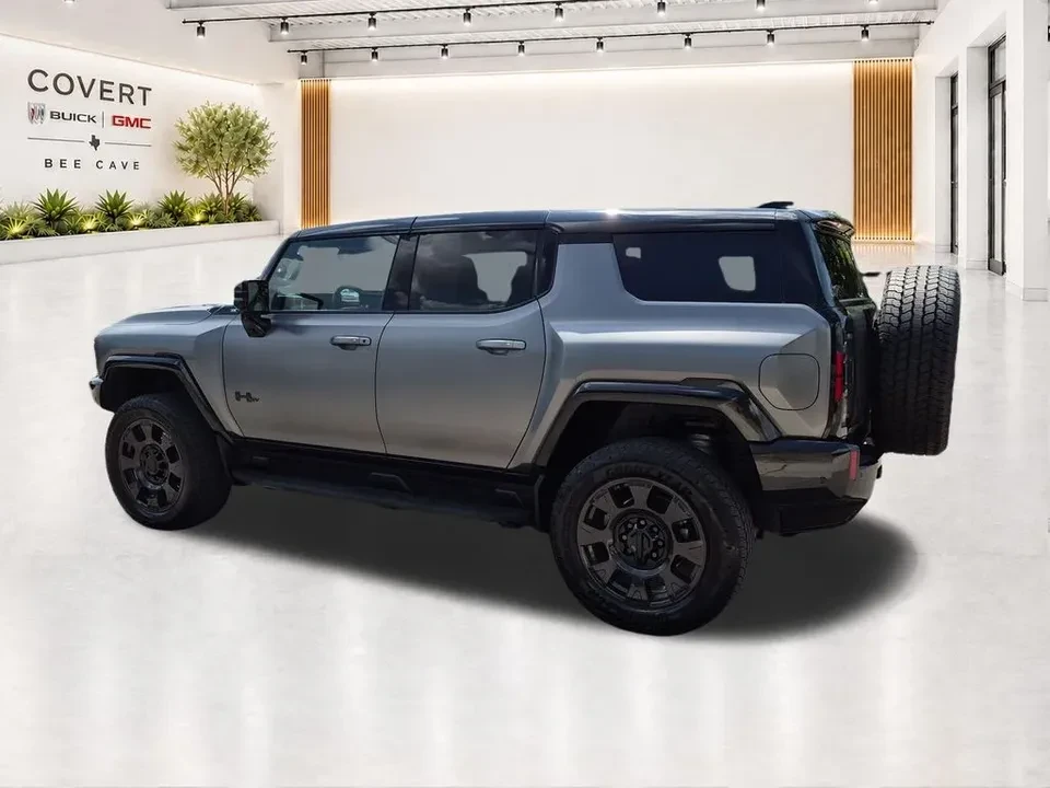 2026 GMC Hummer EV - Image 8 of 19