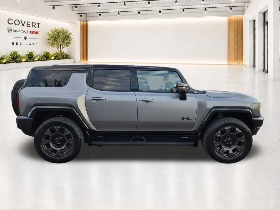 2026 GMC Hummer EV - Image 13 of 19