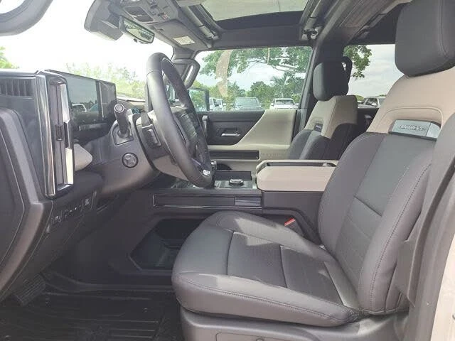 2026 GMC Hummer EV - Image 7 of 12