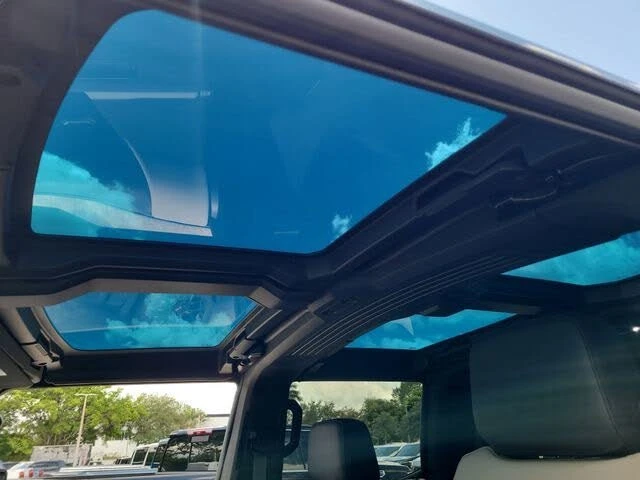 2026 GMC Hummer EV - Image 9 of 13