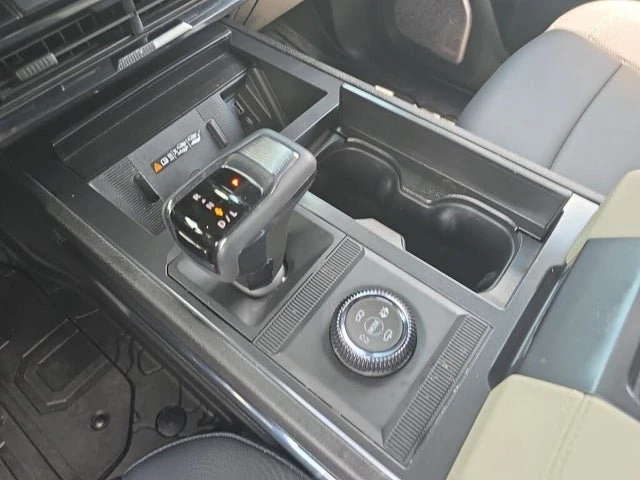 2026 GMC Hummer EV - Image 12 of 18