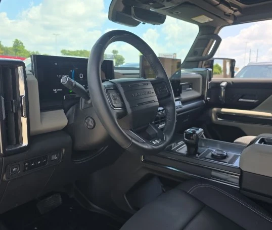 2026 GMC Hummer EV - Image 7 of 9