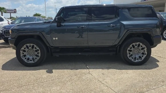 2026 GMC Hummer EV - Image 3 of 9