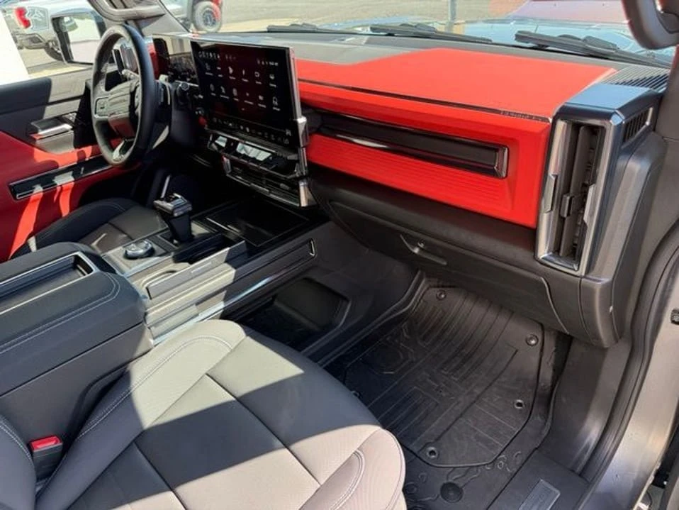 2026 GMC Hummer EV - Image 15 of 15