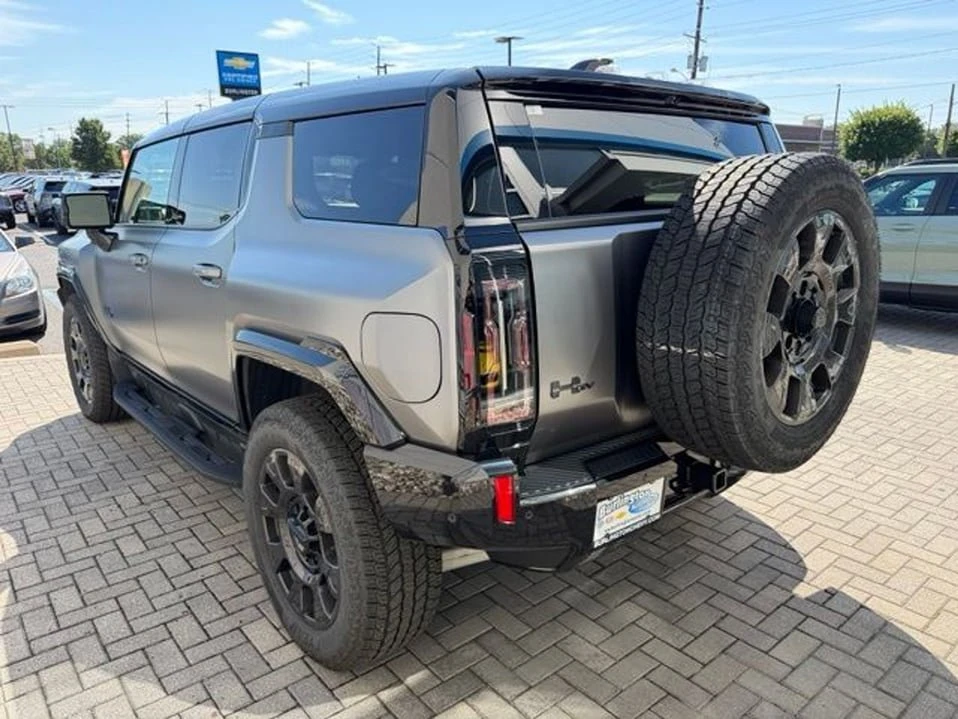 2026 GMC Hummer EV - Image 5 of 15