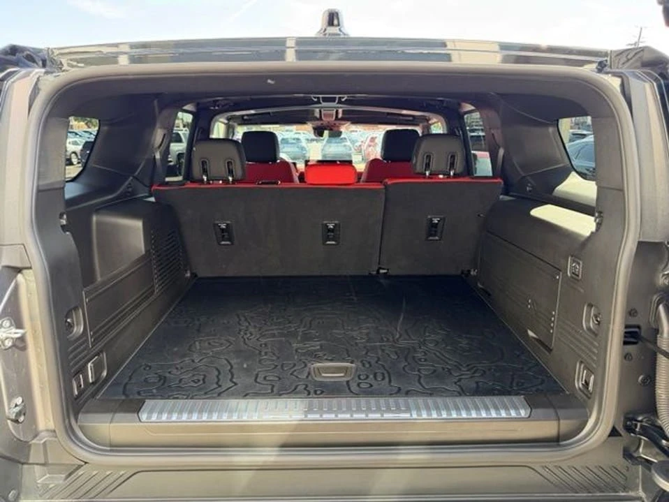 2026 GMC Hummer EV - Image 6 of 15
