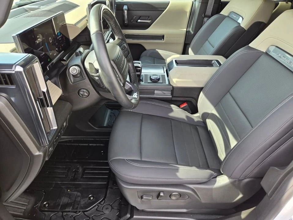 2026 GMC Hummer EV - Image 9 of 20
