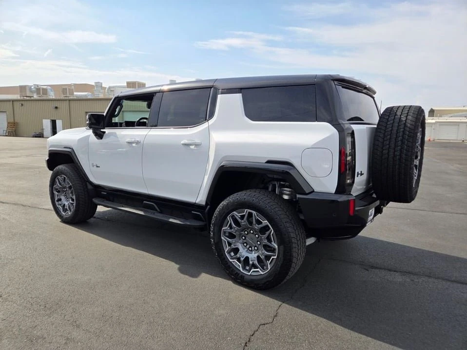 2026 GMC Hummer EV - Image 4 of 20