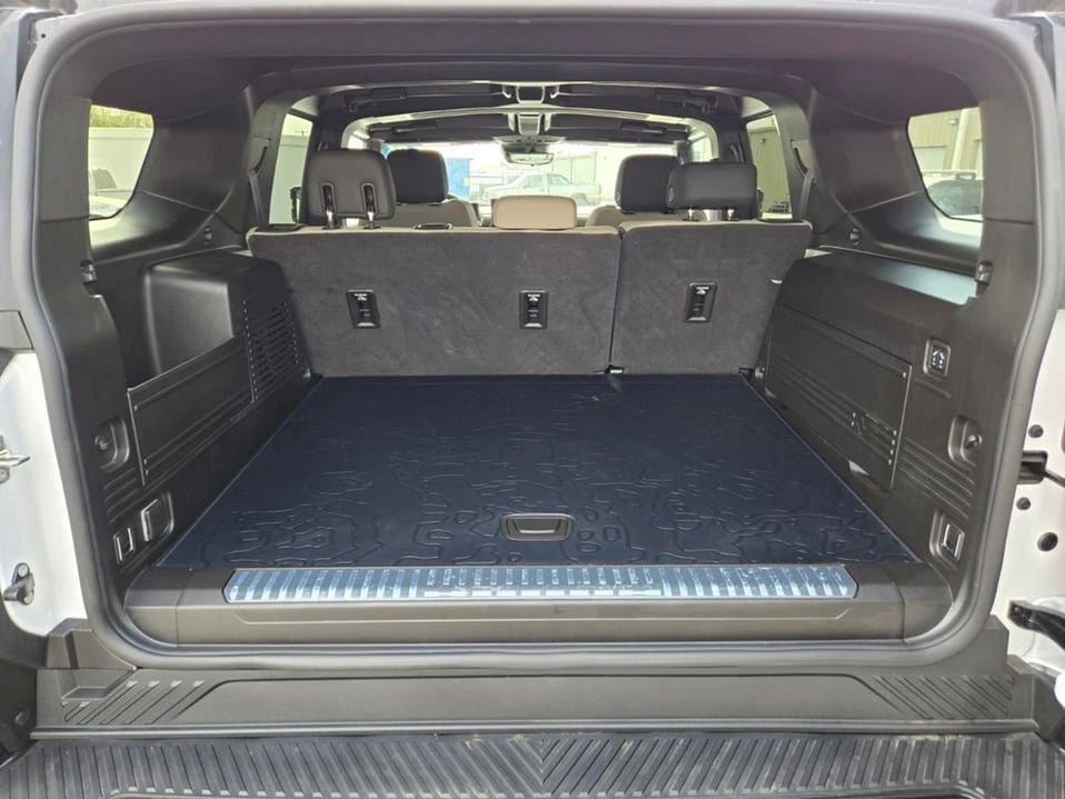 2026 GMC Hummer EV - Image 11 of 20