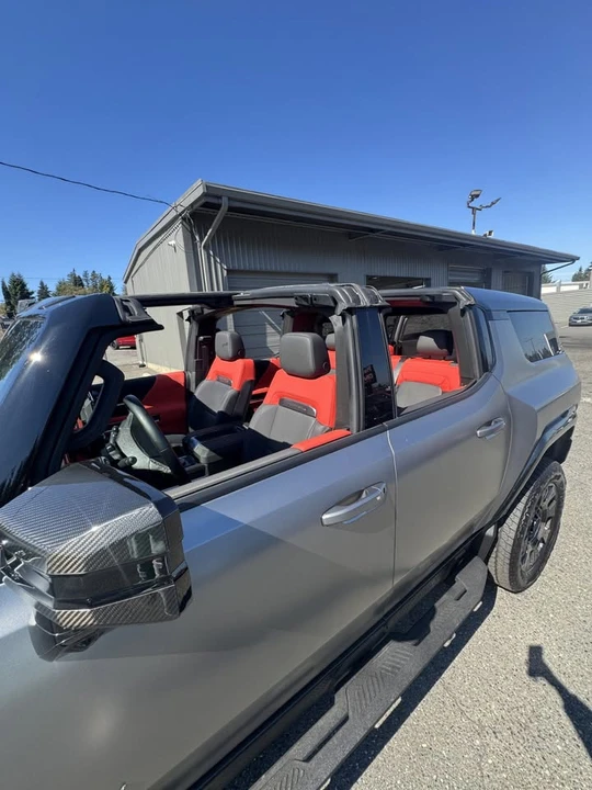 2026 GMC Hummer EV - Image 12 of 16
