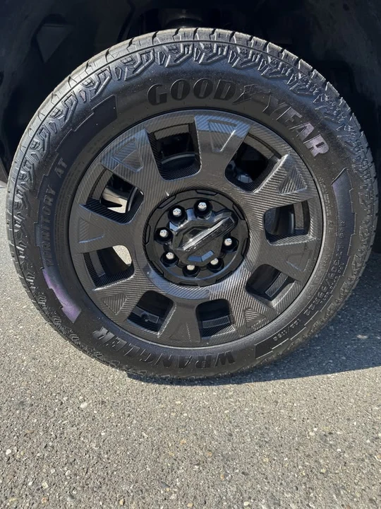 2026 GMC Hummer EV - Image 6 of 16