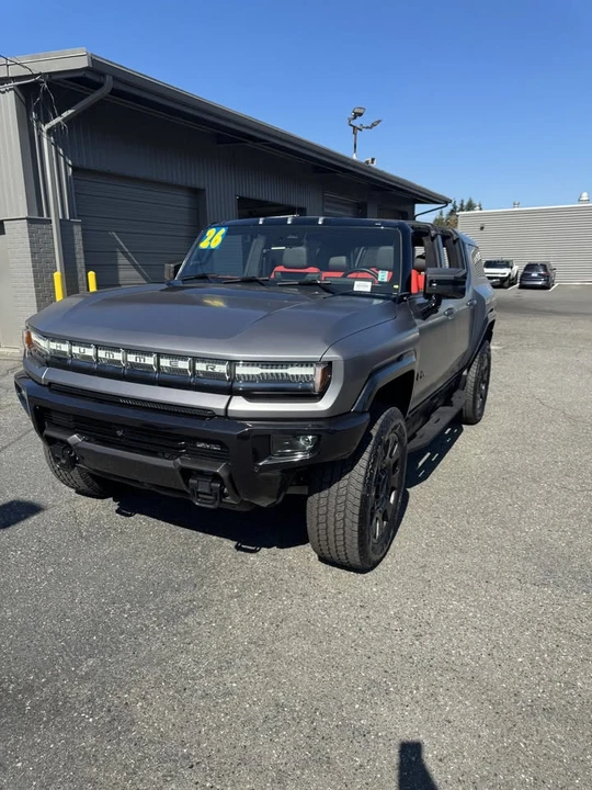 2026 GMC Hummer EV - Image 5 of 16