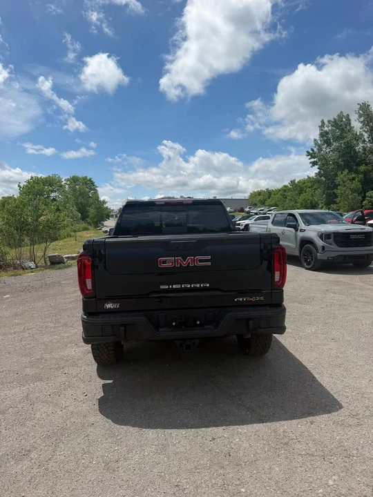 2026 GMC Sierra 5th Gen - Image 5 of 9