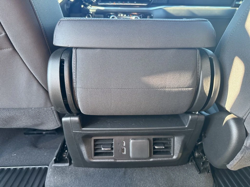 2026 GMC Sierra 5th Gen - Image 13 of 21