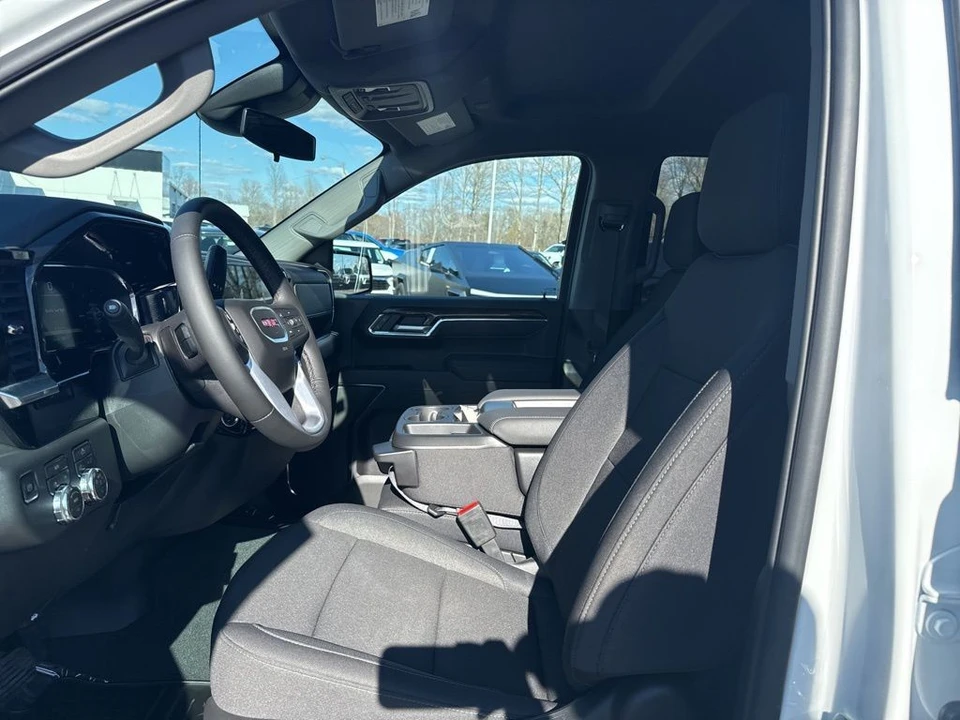 2026 GMC Sierra 5th Gen - Image 9 of 21