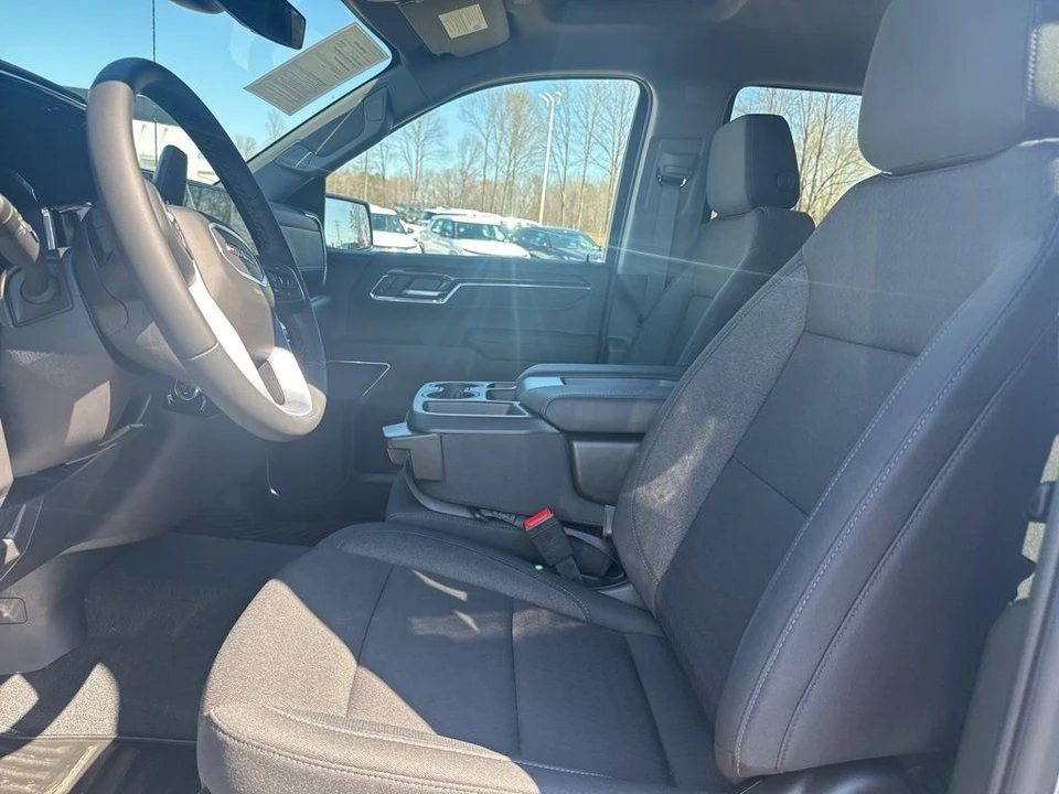 2026 GMC Sierra 5th Gen - Image 9 of 21