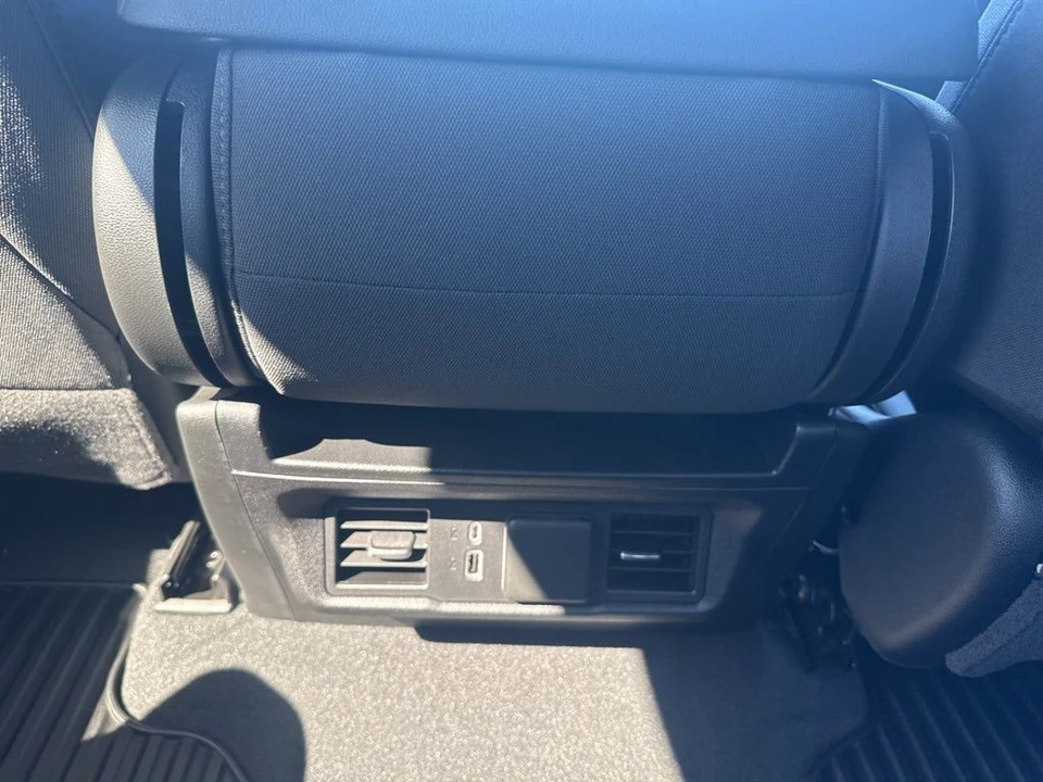 2026 GMC Sierra 5th Gen - Image 13 of 21