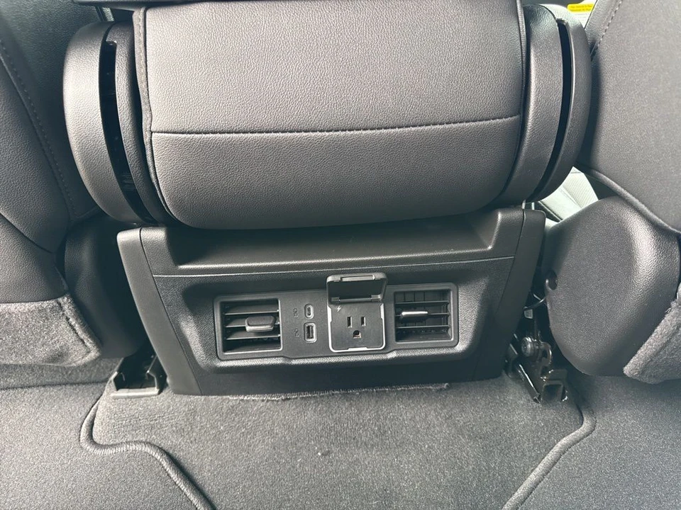 2026 GMC Sierra 5th Gen - Image 13 of 21