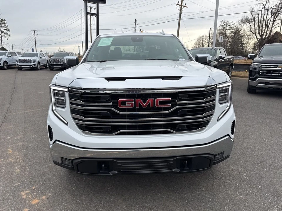 2026 GMC Sierra 5th Gen - Image 8 of 21