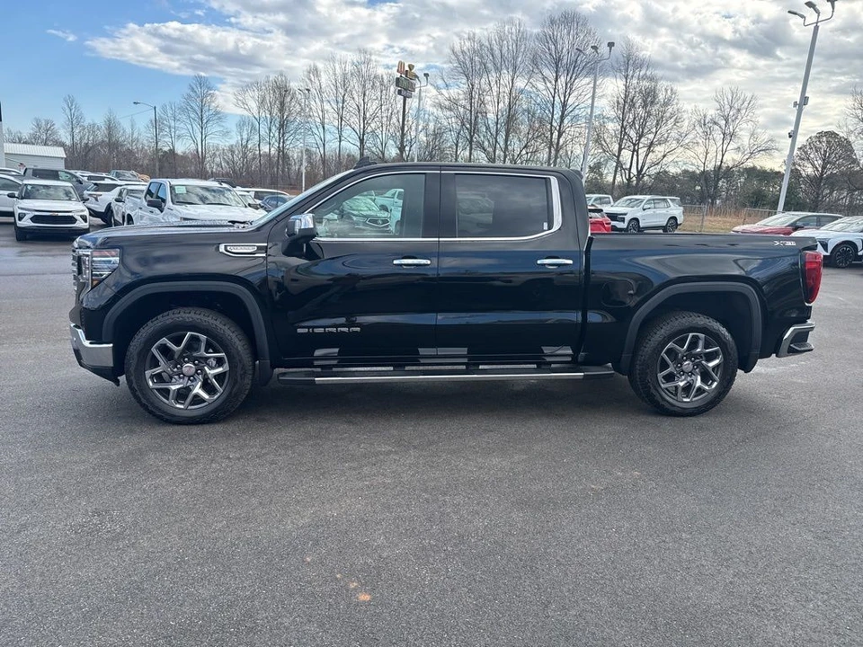 2026 GMC Sierra 5th Gen - Image 2 of 21