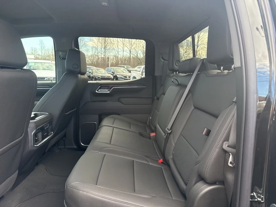 2026 GMC Sierra 5th Gen - Image 12 of 21