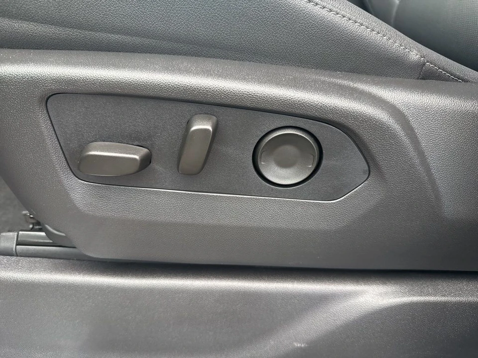 2026 GMC Sierra 5th Gen - Image 10 of 21
