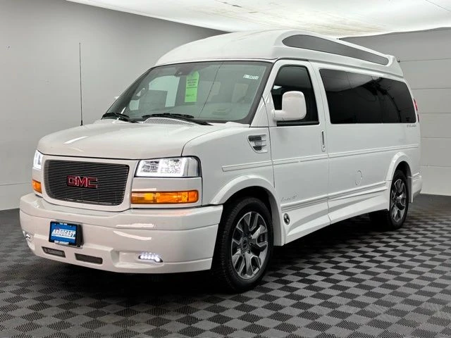 2026 GMC Savana - Image 15 of 21