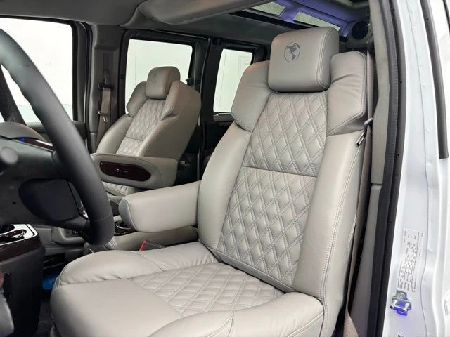 2026 GMC Savana - Image 19 of 21