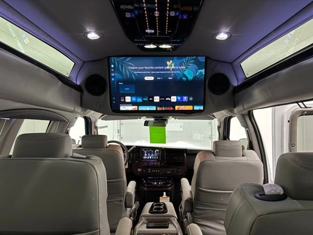 2026 GMC Savana - Image 3 of 21