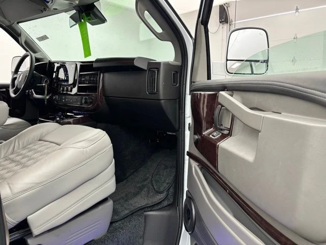 2026 GMC Savana - Image 20 of 21
