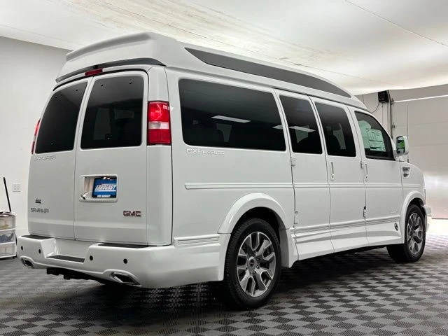 2026 GMC Savana - Image 8 of 21