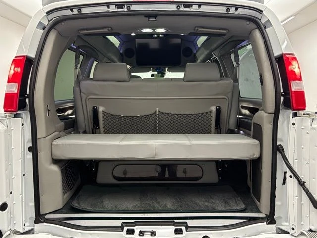 2026 GMC Savana - Image 11 of 21