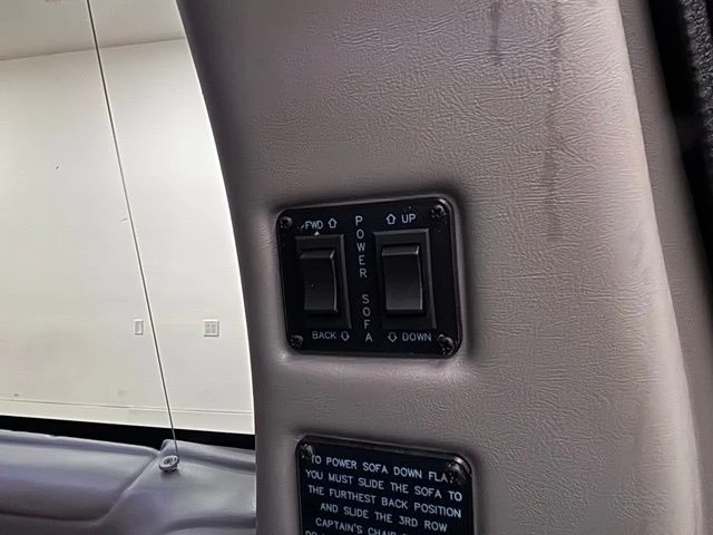 2026 GMC Savana - Image 12 of 31