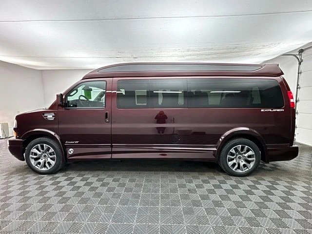 2026 GMC Savana - Image 15 of 31