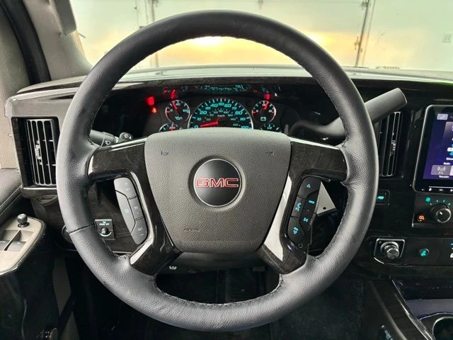 2026 GMC Savana - Image 31 of 31