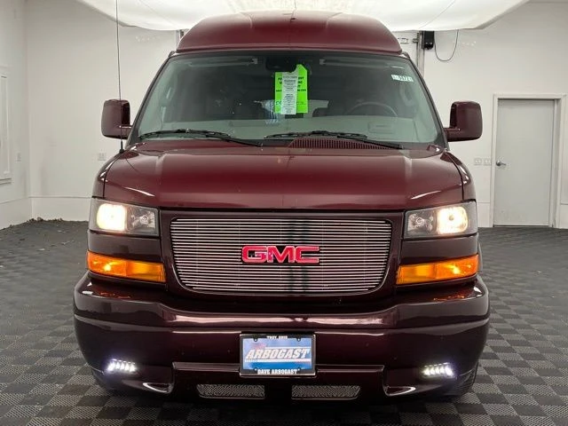 2026 GMC Savana - Image 5 of 31