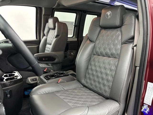 2026 GMC Savana - Image 20 of 31
