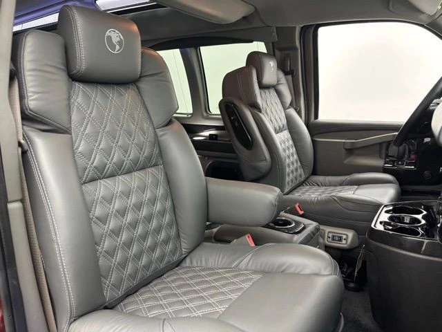 2026 GMC Savana - Image 25 of 31