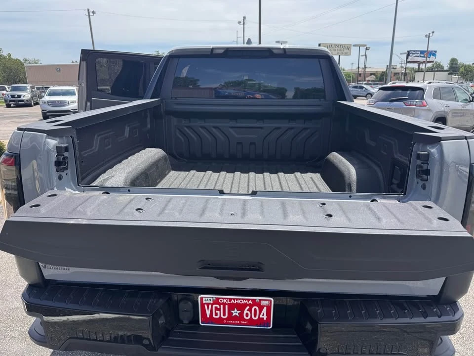 2026 GMC Sierra 5th Gen - Image 11 of 16