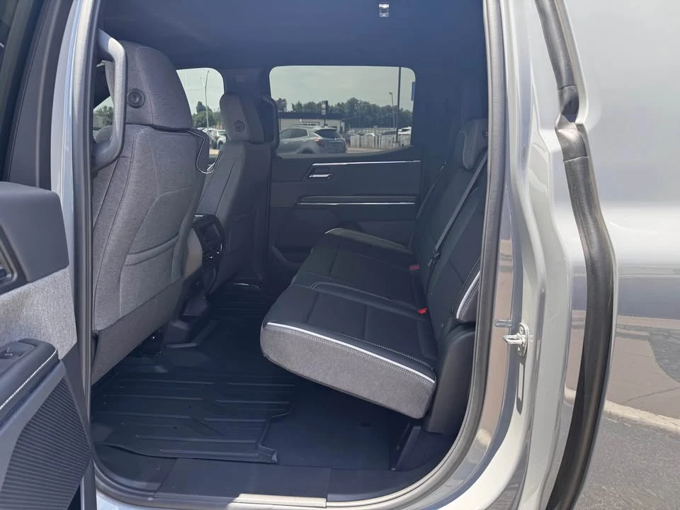 2026 GMC Sierra 5th Gen - Image 14 of 16